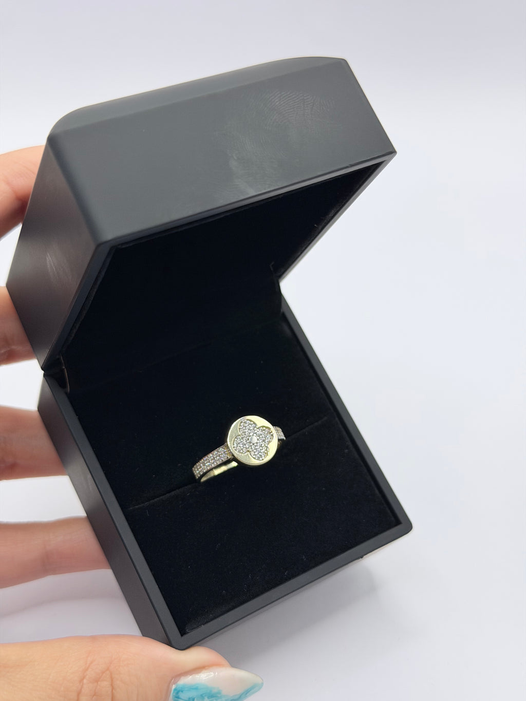 Pavé Flower Ring