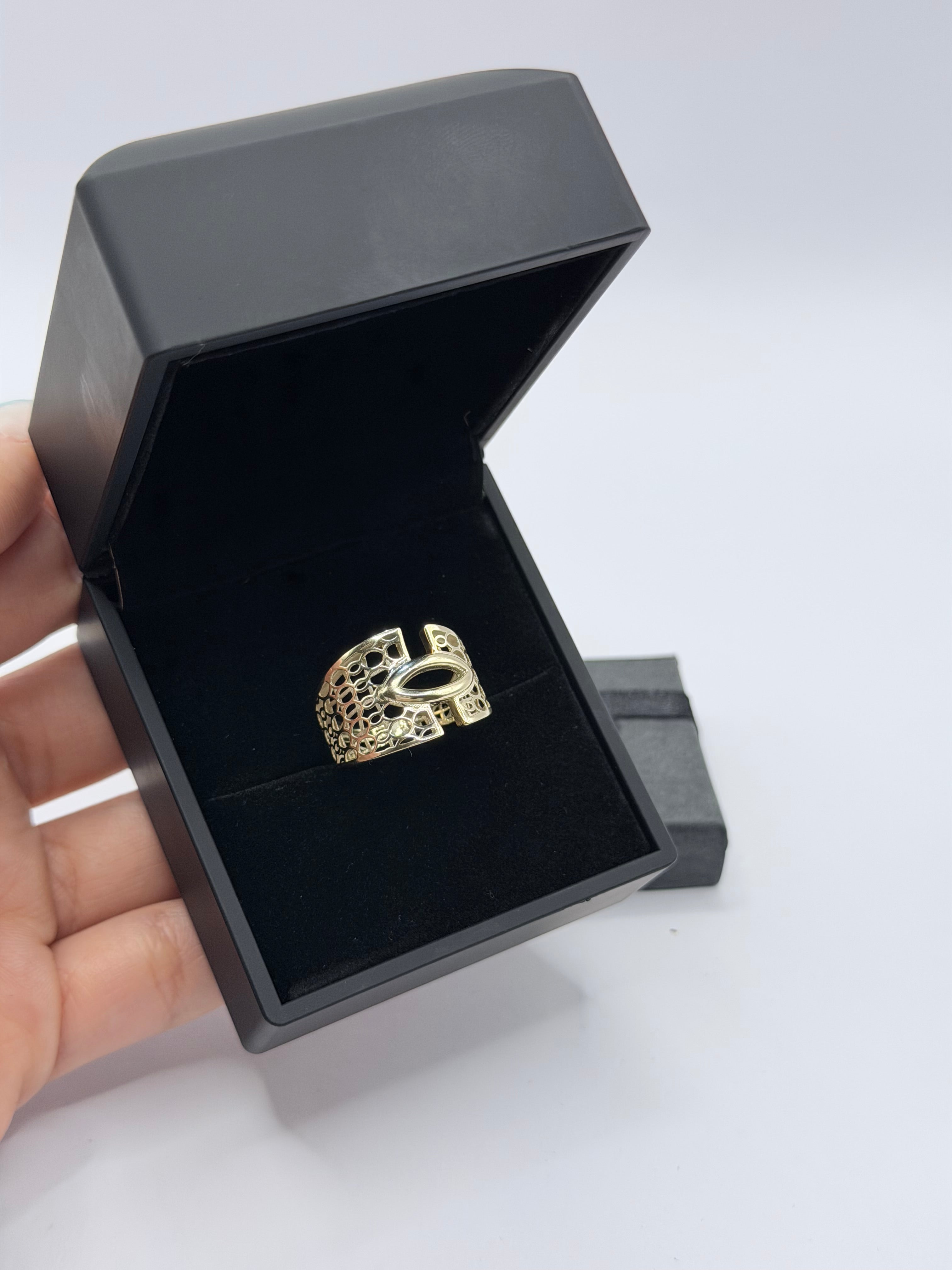 Openwork Geometric Design Ring