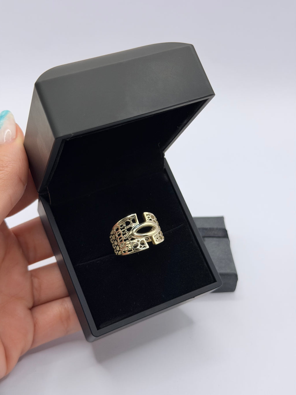 Openwork Geometric Design Ring