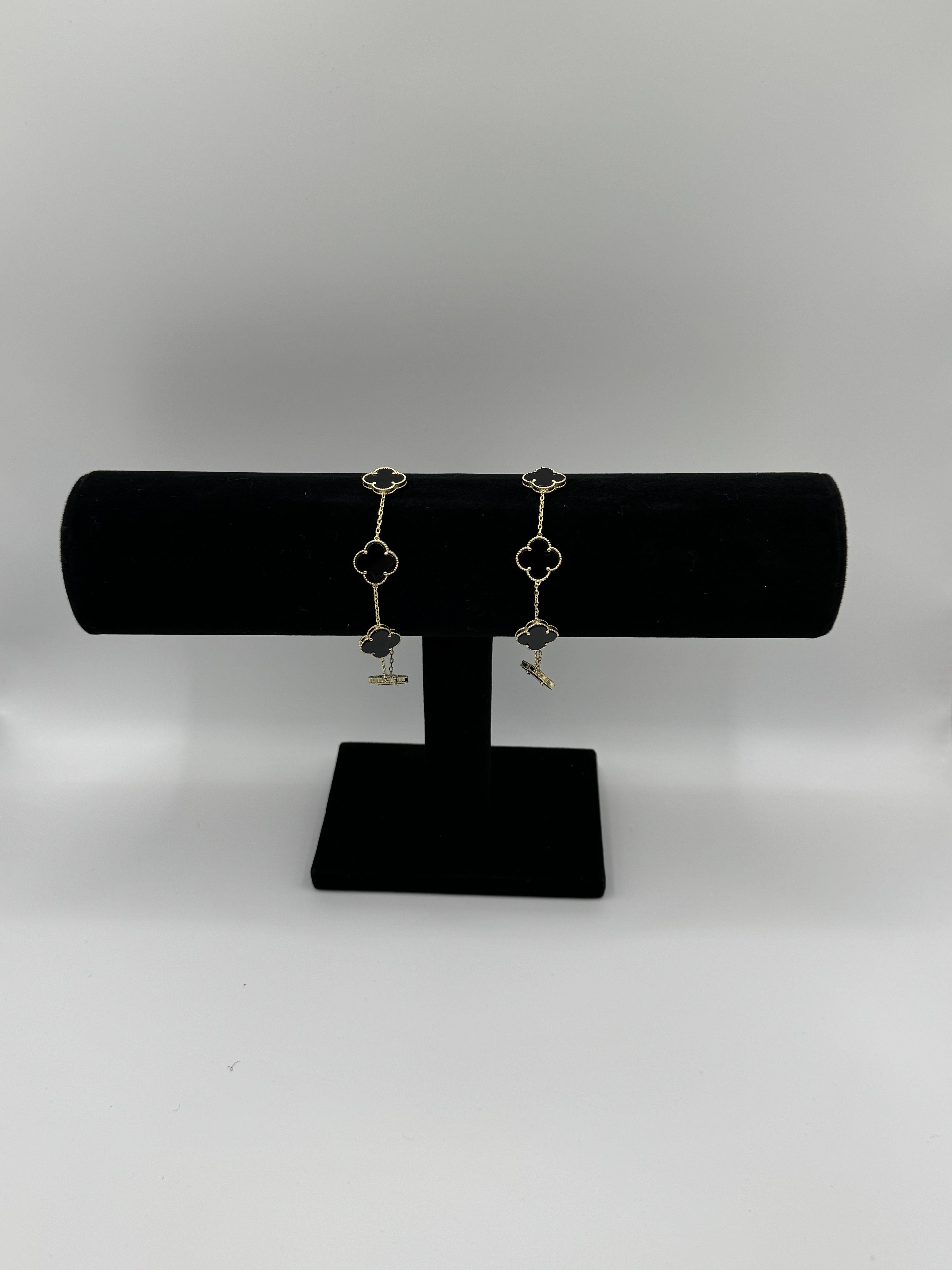 Deluxe Van Cleef Bracelet