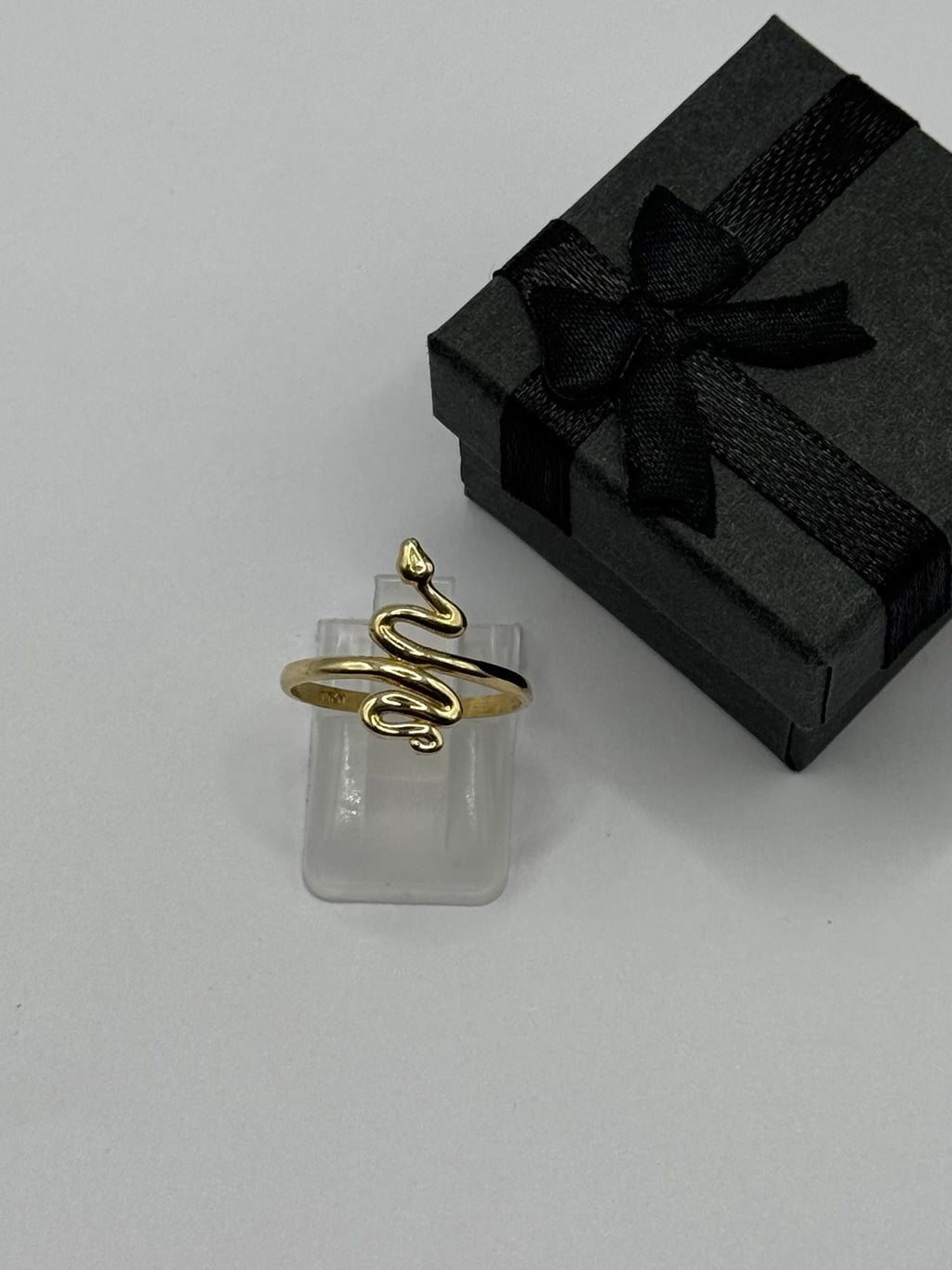 Shake Stone Ring