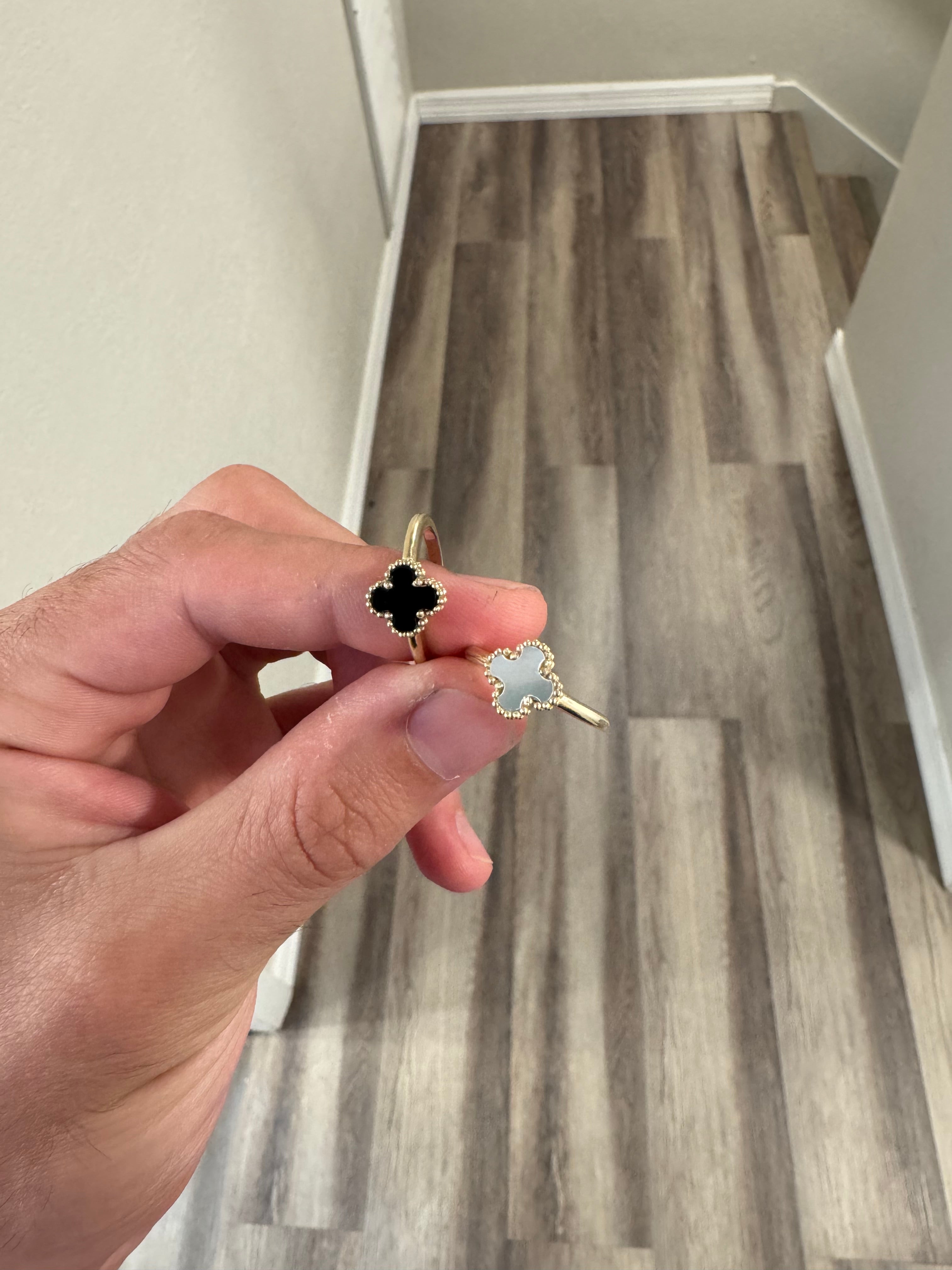 Clover Ring