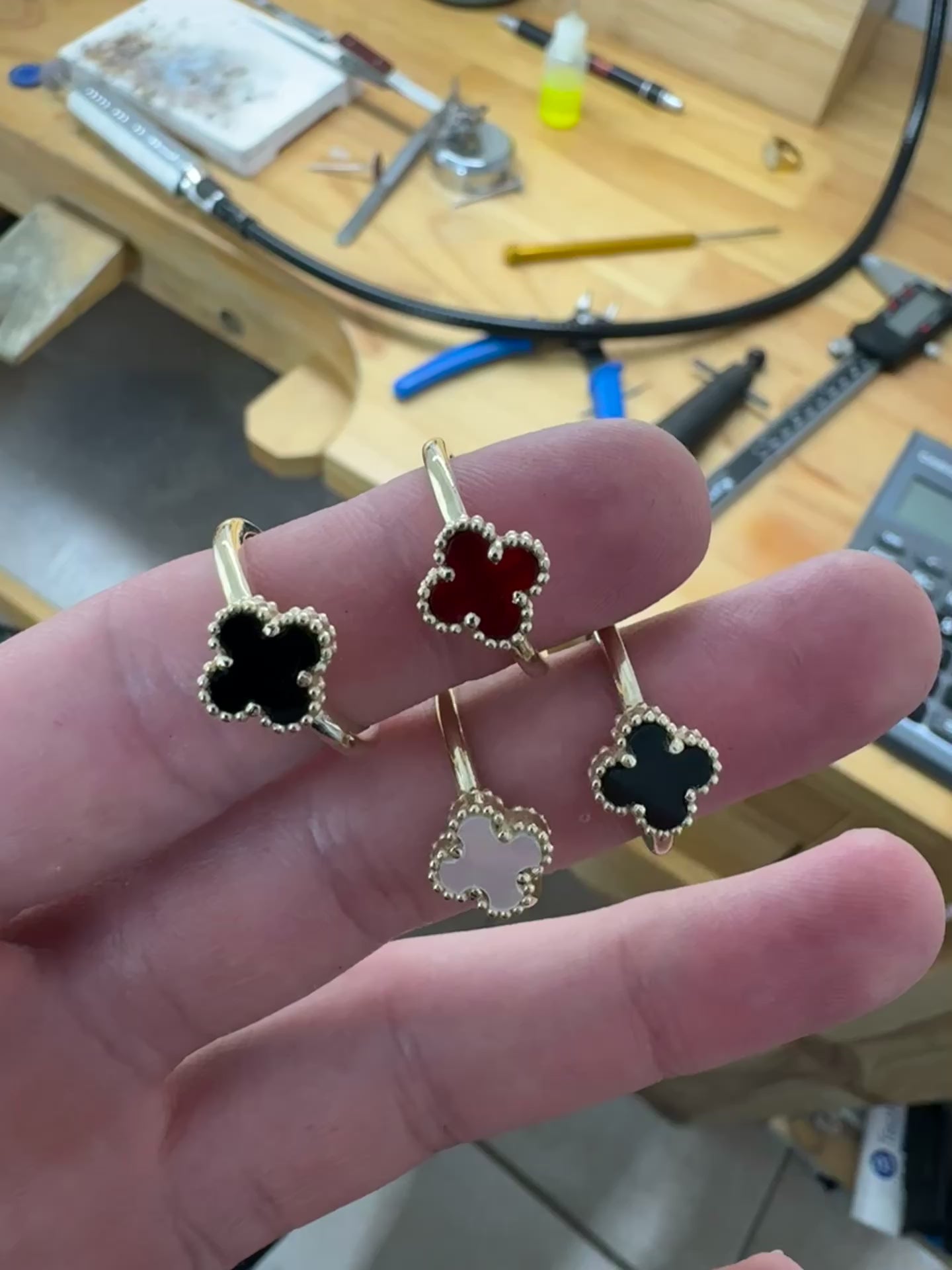 Clover Ring