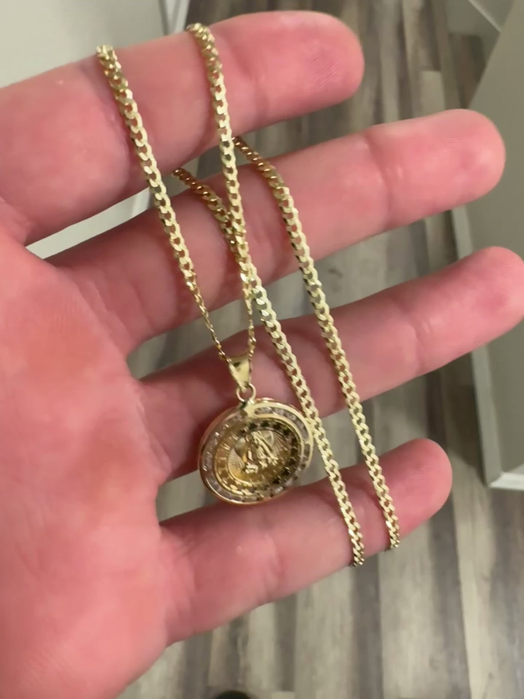 Virgen Chain