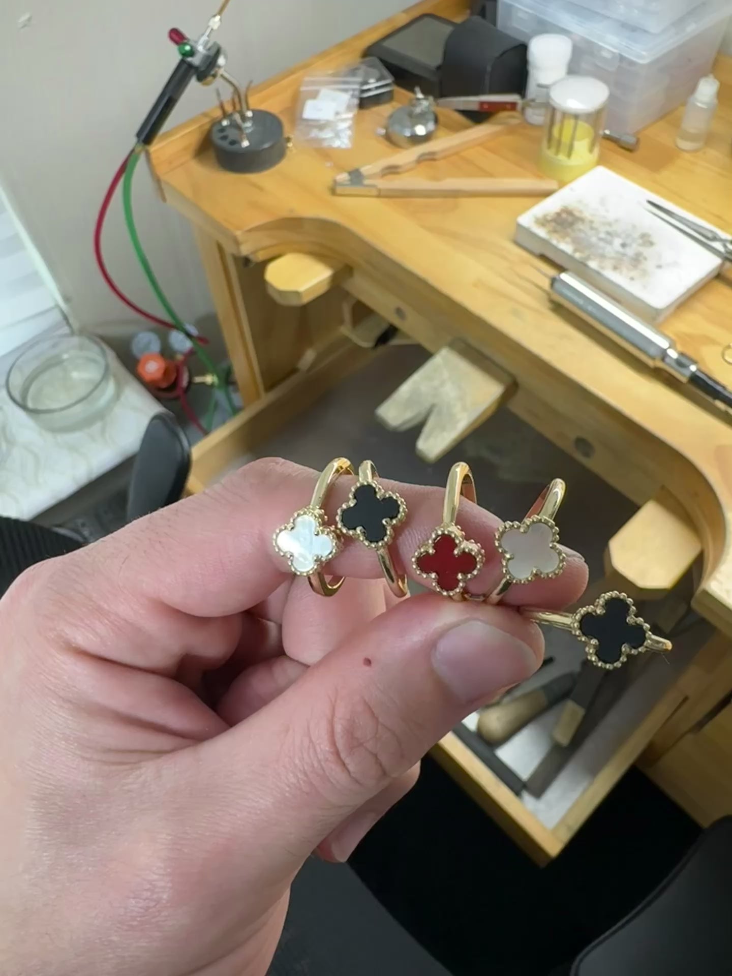 Clover Ring