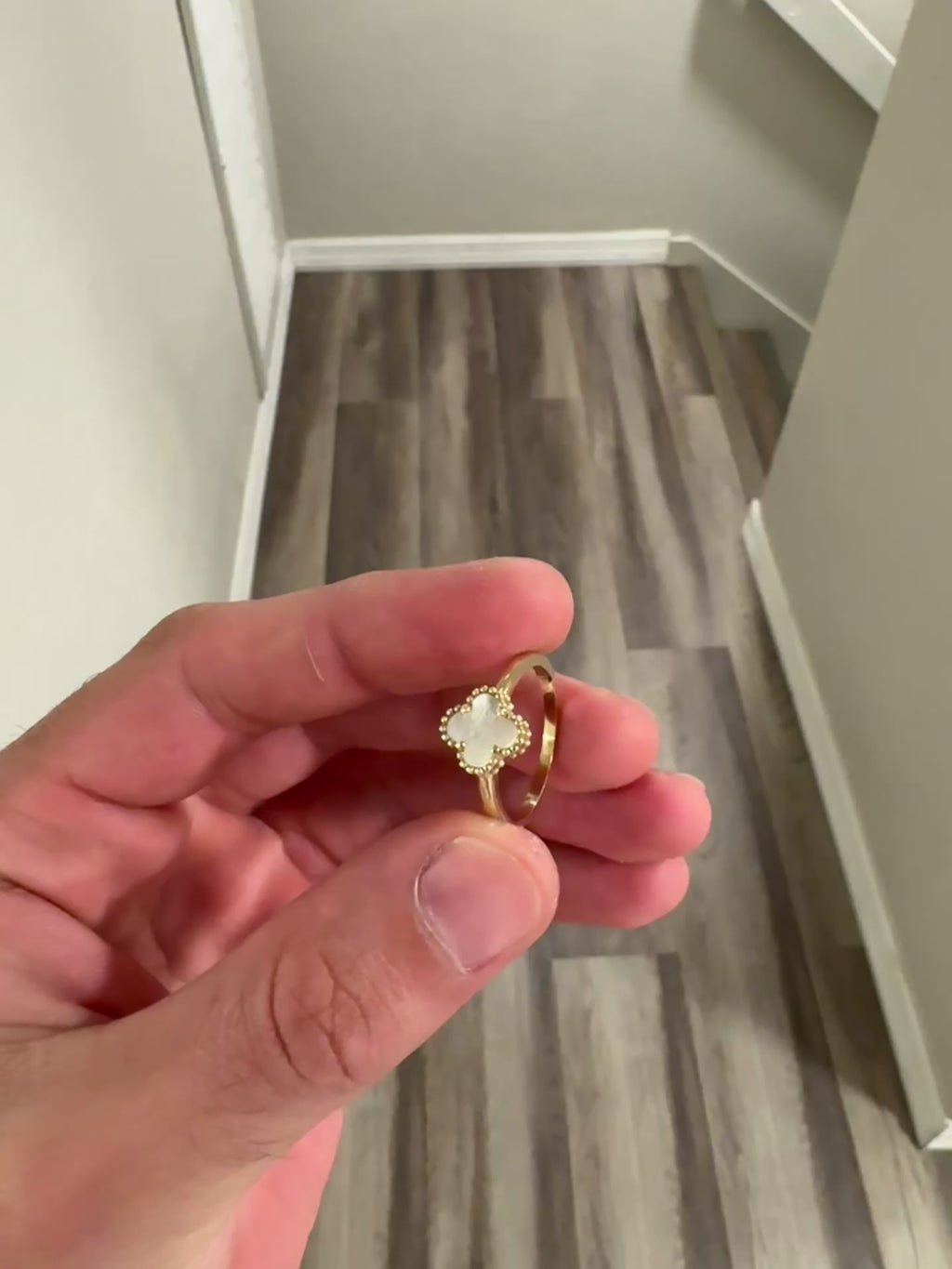 Clover Ring
